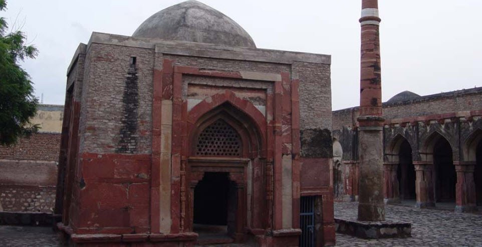 Tomb of Pranpir Badshah, Hisar, Haryana - Vushii.com Tomb of Pranpir Badshah, Hisar, Haryana - Vushii.com